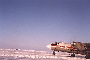 Посадка самолета на льдину